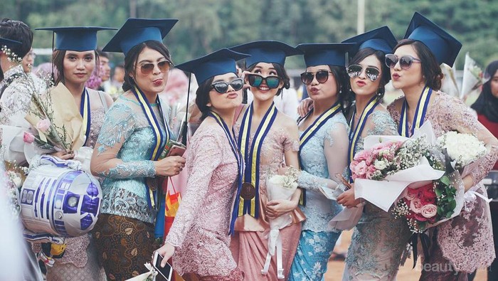 Dari Tahap Lamaran Hingga Nominal Gaji, Ini Ekspektasi VS Realita yang Pasti Dialami Fresh Graduate Dari Tahap Lamaran Hingga Nominal Gaji, Ini Ekspektasi VS Realita yang Pasti Dialami Fresh Graduate