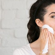 Sedang Cari Pembersih Wajah Alami dan Organik? Coba 7 Produk Ini!
