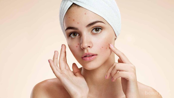 Pssst, Kesalahan Mencuci Muka Ternyata Bisa Bikin Wajah Berjerawat Lho! Pssst, Kesalahan Mencuci Muka Ternyata Bisa Bikin Wajah Berjerawat Lho!