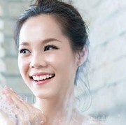 7 Rekomendasi Sabun Mandi Ini Bisa Bikin Kamu Wangi Seharian, Lho!