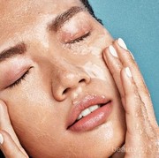 Wajah Super Berminyak saat Bangun Tidur? Mungkin Ini Penyebabnya