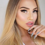 Nggak Susah Kok, Begini Cara Membuat Makeup Flawless dengan Pilihan Warna Concealer