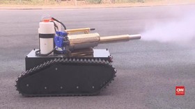 VIDEO: Robot Penyemprot Disinfektan Siap Dioperasikan