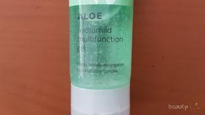 Aloe Vera Gel, Solusi Jitu Menghilangkan Bruntusan dan Jerawat