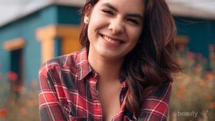 Biar Enggak Gitu-gitu Aja, Ikuti Cara Seru Mix and Match Kemeja Flanel untuk Tampil Lebih Kekinian