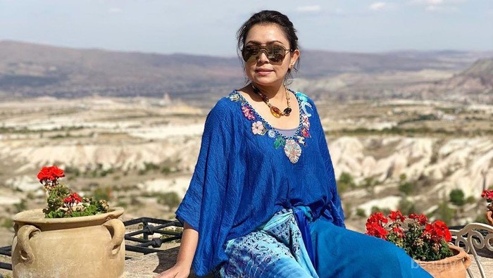 Liburan di Turki, Gaya Mewah Mayang Sari Trihatmodjo Curi Perhatian