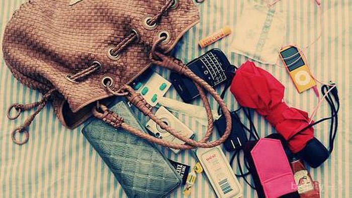 Biar Enggak Berserakan di mana-mana, Ini Tips Jitu Bikin Isi Tas Lebih Rapi Tanpa Berantakan
