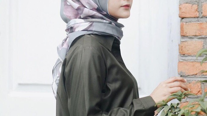 Sedikit Pricey, Kenapa Sih Hijab Voal Lagi Banyak Disukai Hijabers? Ternyata Begini Alasannya
