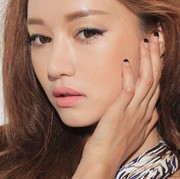 Ladies, Tanpa Kamu Sadari Ini Dia Warna Lipstik yang Bikin Wajah Kusam!