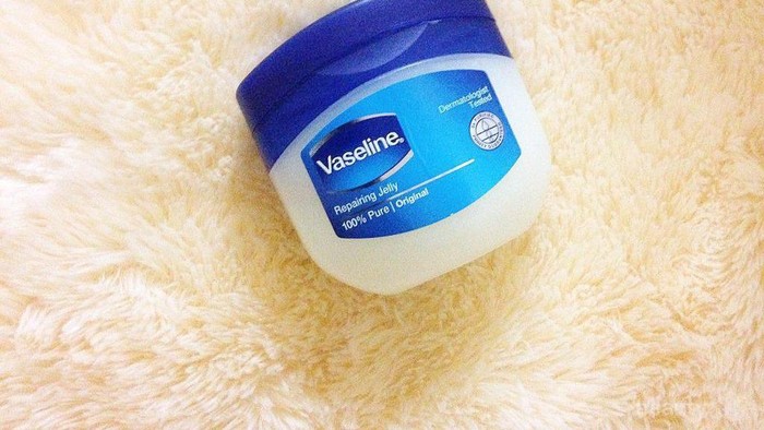 #FORUM Harus pilih yang mana buat sleeping mask? Aloe Vera Shooting Gel or Petroleum Gel???