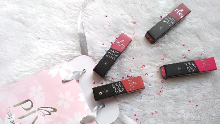 Lagi Cari Lipstik Matte Murah? Yuk, Cobain Koleksi Terbaru Lipstik Pixy Matte in Love Ini!