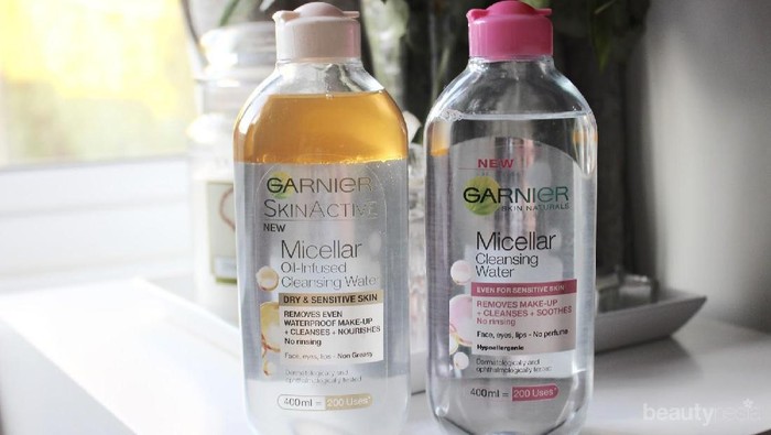 Micellar Water vs Cleansing Oil Bagusan Mana? Ternyata Ini Jawabannya...... Micellar Water vs Cleansing Oil Bagusan Mana? Ternyata Ini Jawabannya......