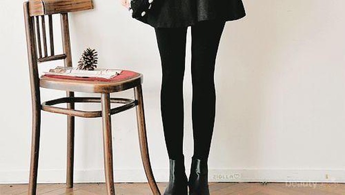 Tak Mau Tampak Seksi Ketika Memakai Mini Skirt? Simak Tipsnya Berikut Ini!