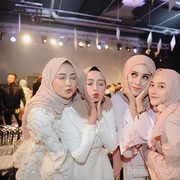 #FORUM Apa Warna Hijab yang Bikin Wajah Terlihat Lebih Cerah dan Segar?