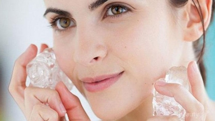 #FORUM Ladies, Benar Gak Sih Es Batu Bisa Meredakan Jerawat dan Mengecilkan Pori-Pori??