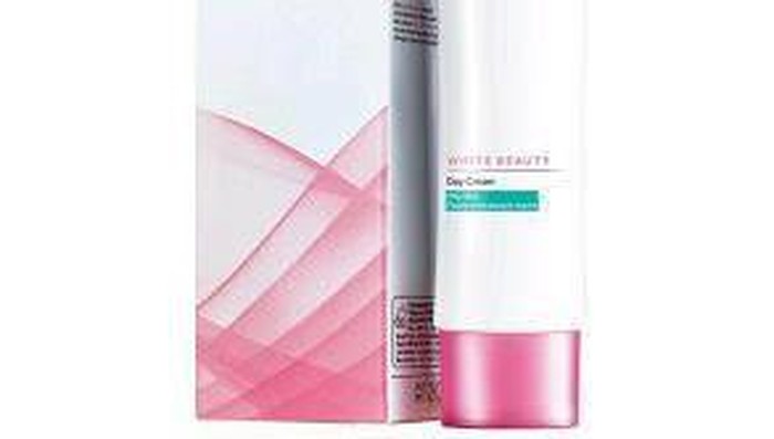 #FORUM Kulit Berminyak dan Berjerawat, Pakai Sunscreen atau Day Cream Terlebih Dahulu?