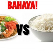 Tak Disadari, 6 Bahaya Ini Mengintai Jika Kamu Mengonsumsi Nasi + Mie Instan!