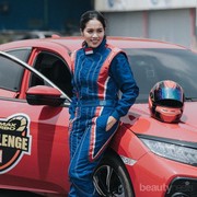 Unik dan Antimainstream, Ini 5 Profesi Wanita yang Paling Mengagumkan, Nomer 3 Ada Banyak di Indonesia!