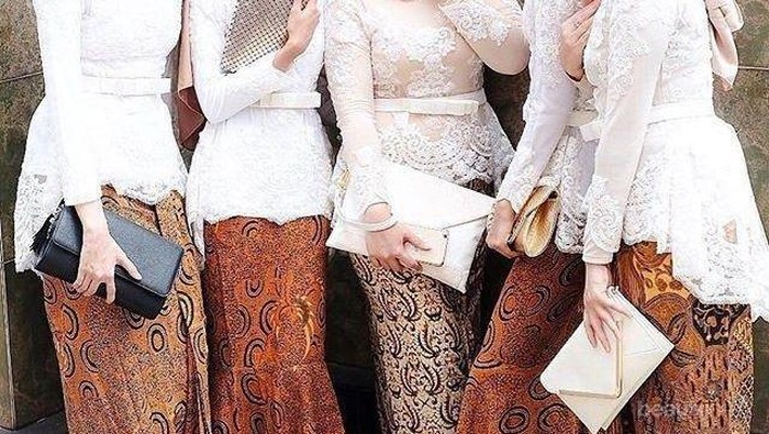 Tampil Fashionable dengan Baju Tradisional? Cobain Pakai Baju Kurung Ini Aja Hijabers!