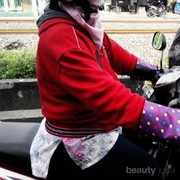Menurut kalian aman gak pake sarung tangan motor?
