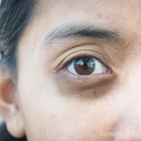 Tips Menghilangkan Kantung Mata dengan Teh, Gampang Banget!