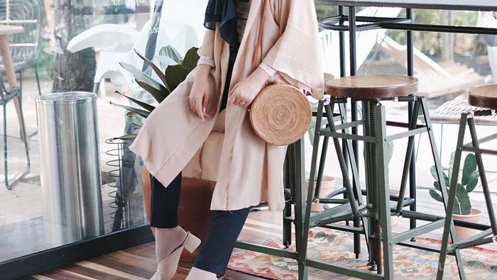 Hijabers Boleh Pakai Legging? Catat Dulu Tips dan Aturannya!