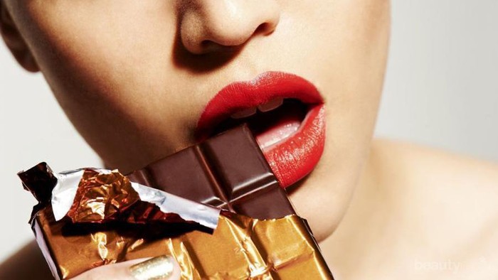 Makan cokelat dan kacang bikin jerawatan? Makan cokelat dan kacang bikin jerawatan?