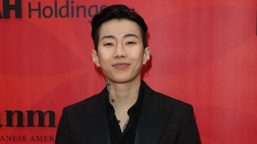 img-title Lirik Lagu Diduga Hina Islam, Jay Park: Aku Cinta Semua Fans Muslimku