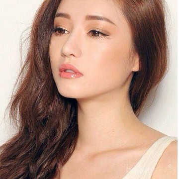 img-title Kurang Tidur Karena Begadang? Inilah Tips Make Up yang Bisa Kamu Terapkan, Ladies!