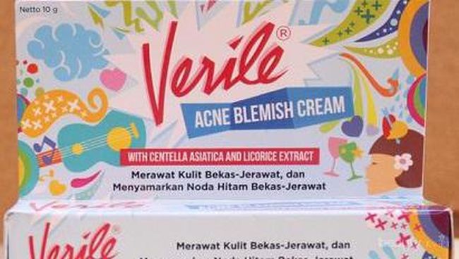 Centella blemish cream. Cream sister.