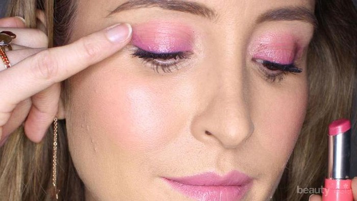 Beauty Hacks! Begini Cara Menggunakan Lip Cream Sebagai Eyeshadow yang Bikin Hemat Budget