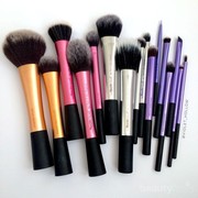 Jadi Brush Andalan Beauty Influencer. Real Techniques Emang Sebagus Itu Ya?