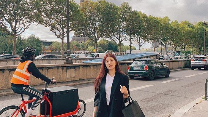 Jalan-jalan di Paris, Begini Potret Cantik Bae Suzy yang Makin Manis