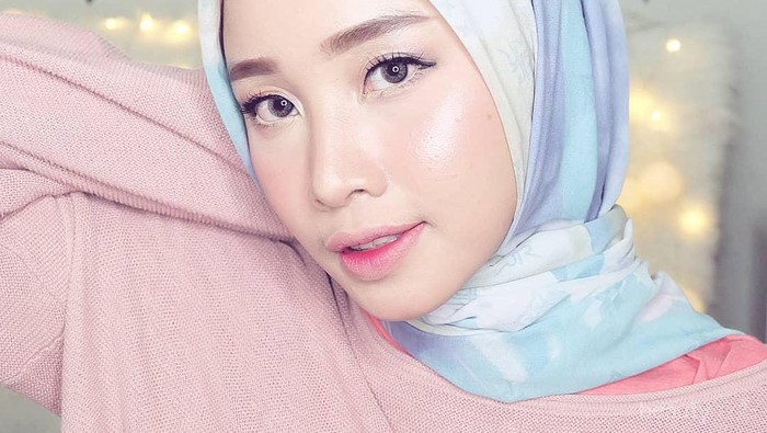 Deretan 5 Beauty Vlogger Berhijab yang Wajib Kamu Subscribe di YouTube!