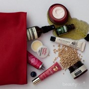 #FORUM Produk Make up Apa yang Wajib dibawa Saat Travelling?
