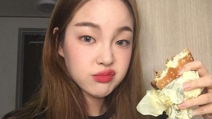 Kenapa Habis Makan Gak Boleh Langsung Tidur or Baring?? Berbahaya Ya?