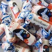 Ladies, ada yang inget permen susu kelinci ini?? Sekarang belinya di mana ya??