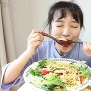 #FORUM Normal gak sih? Kalau lagi mau menstruasi bawaannya pengen makan terus?