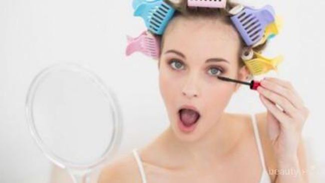 Bikin Ilfil Jangan Pernah Tampil Dengan 7 Gaya Make Up Seperti Ini Saat Di Depan Cowok Bikin Ilfil Jangan Pernah Tampil Dengan 7 Gaya Make Up Seperti Ini Saat Di Depan Cowok