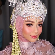 Anti Badai dan Luntur, Ini 10 Foundation yang Direkomendasikan untuk Riasan Pengantin