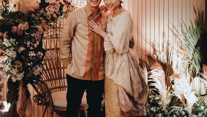 Berawal Teman Kecil, Perjalanan Cinta Ayla Dimitri dan Rama Devara Hingga Menikah