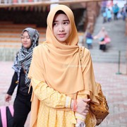 #FORUM Dear Hijabers, Bagaimana Caranya Menggunakan Hijab Syar'i Tanpa Terkesan Tua Ya?