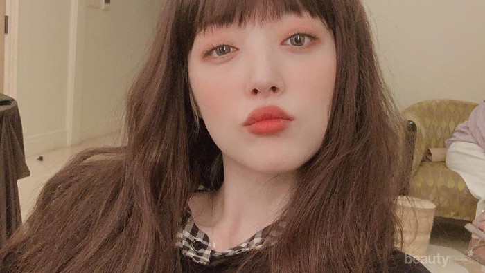 Fobia Sosial dan Serangan Panik yang Dialami Sulli F(x) Sebelum Meninggal