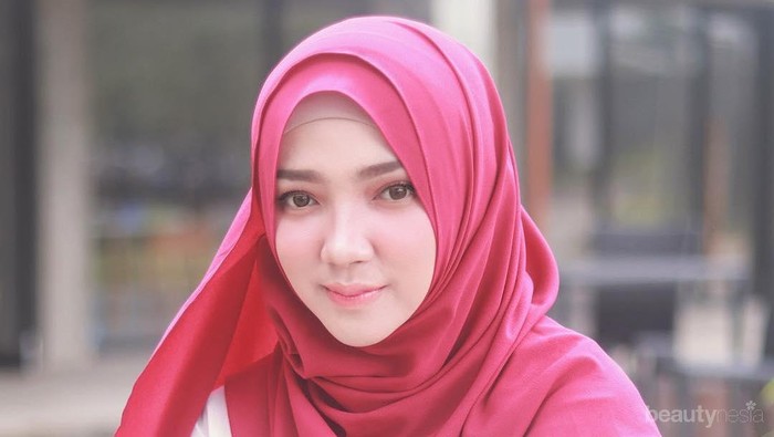 Praktis Dan Modis, Inspirasi Fashion Hijab Instan Ala Selebgram Ini Wajib Kamu Coba