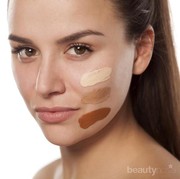 Intip Rekomendasi Foundation Sesuai Kebutuhan Kulit Kamu Yuk, Ladies!
