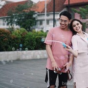 Move On dari Awkarin, 10 Potret Mesra Gaga Muhammad dengan Kekasih Barunya