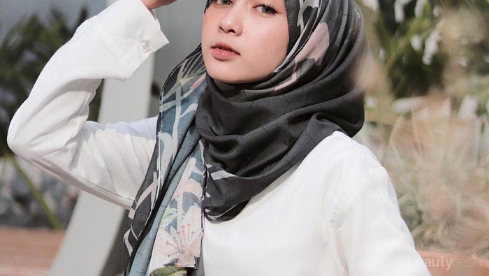 Yuk Kelihatan Modis dengan Tiru OOTD ala Selebgram Nabilahcil