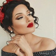 Ingin Pakai Lipstick Merah Tanpa Terlihat Menor? 5 Tips Ini Harus Kamu Lakukan Saat Memakainya