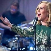 Jadi Sorotan, Penampilan Baru Adele yang Lebih Langsing dan Tirus
