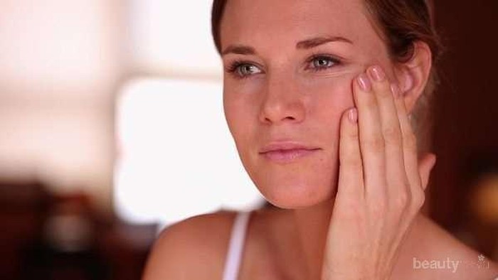 Ternyata Inilah Cara Menghapus Makeup Tebal tanpa Merusak Jaringan Kulit Kamu, Ladies!